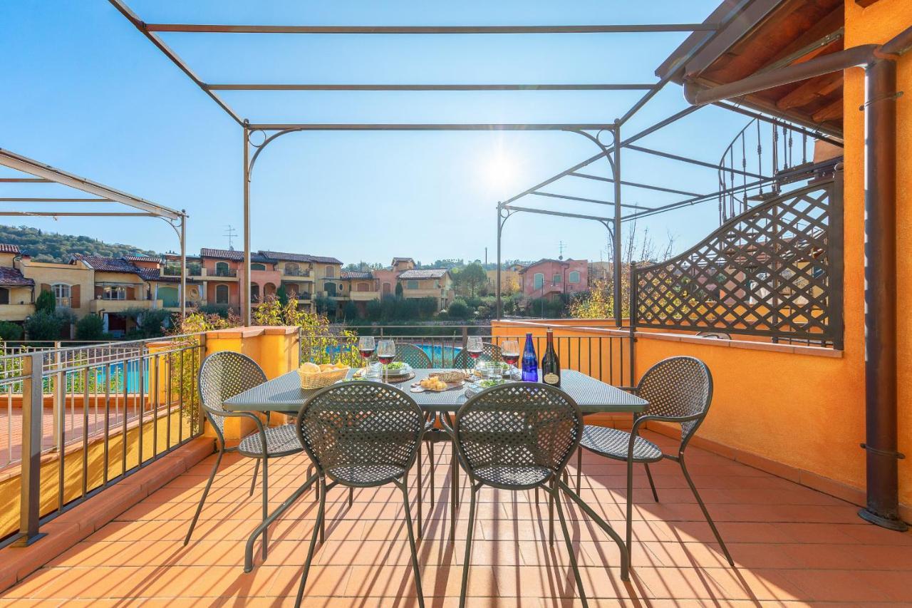 Borgo Del Torchio Apartments By Wonderful Italy Manerba del Garda Exterior foto