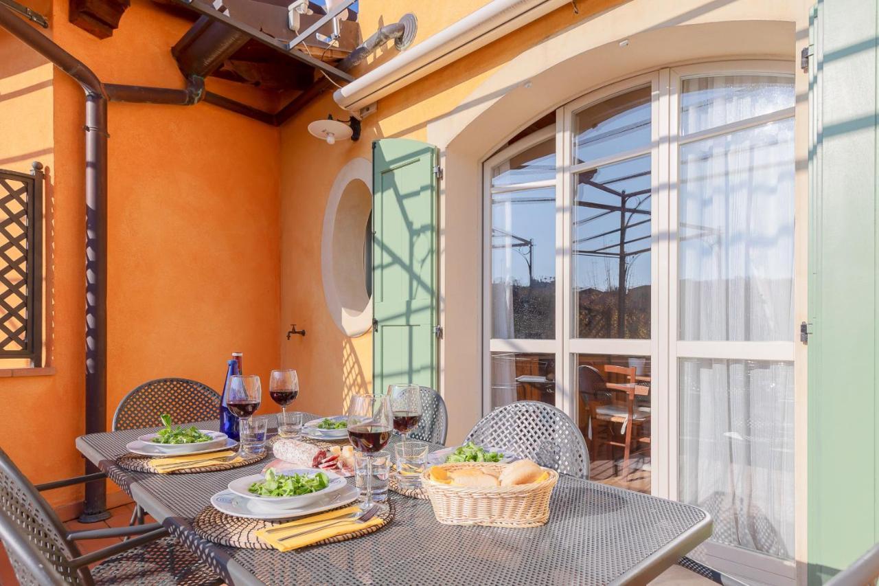 Borgo Del Torchio Apartments By Wonderful Italy Manerba del Garda Exterior foto