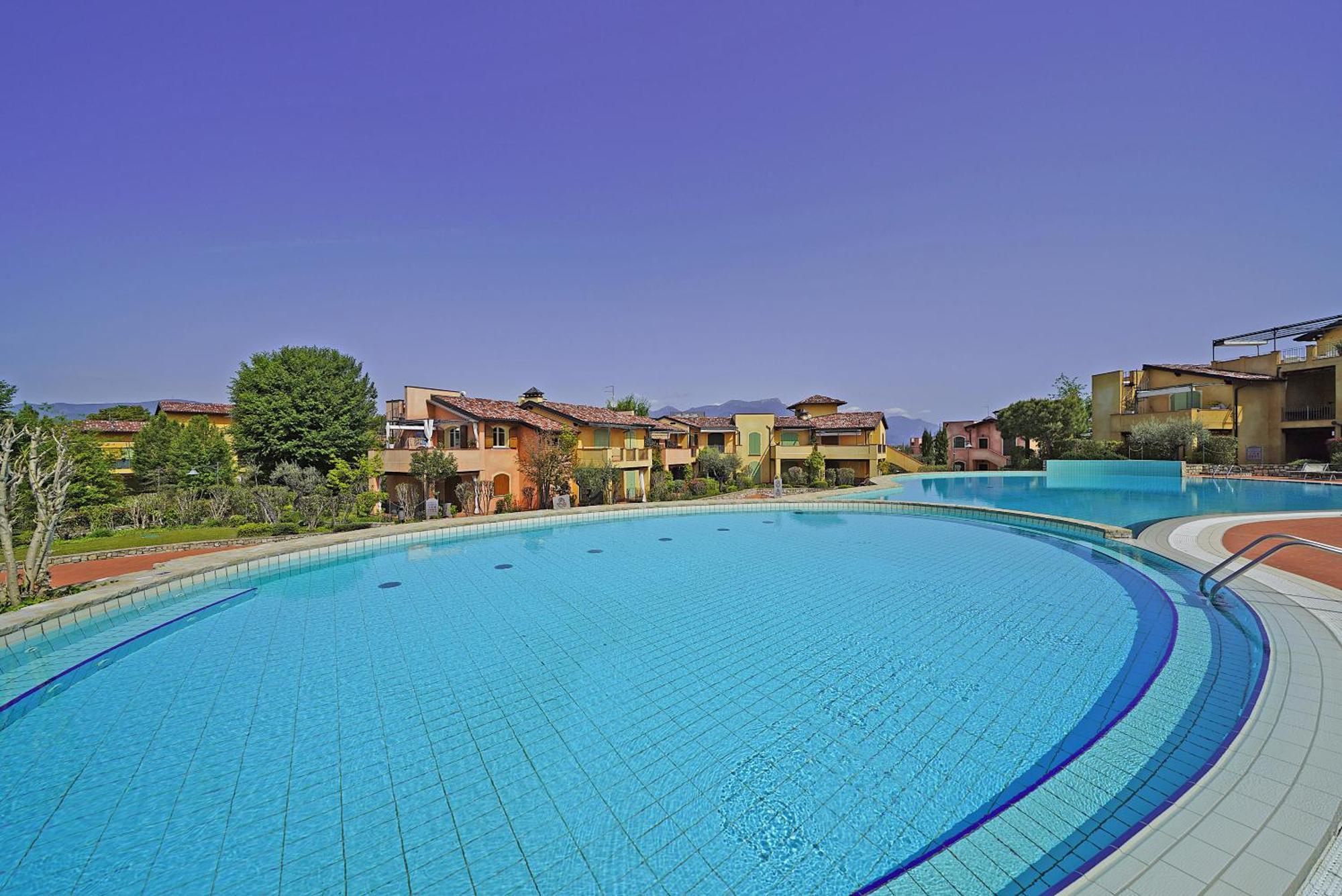 Borgo Del Torchio Apartments By Wonderful Italy Manerba del Garda Exterior foto